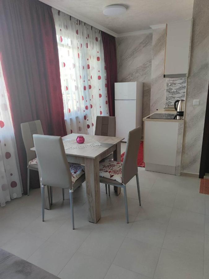 Apartament Piero Pomorie Esterno foto